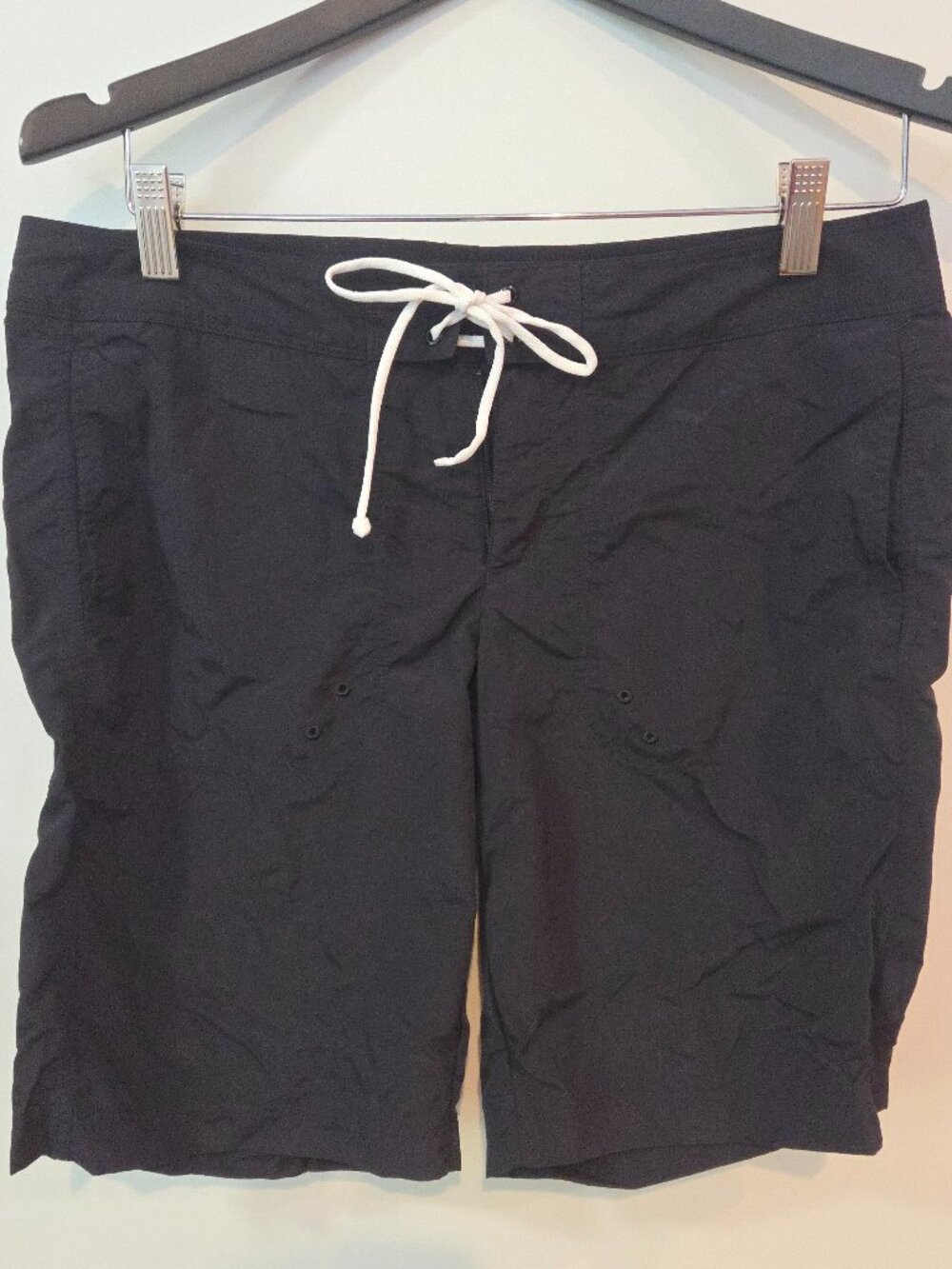 Lands’ End black board shorts – size 4 (NWOT)